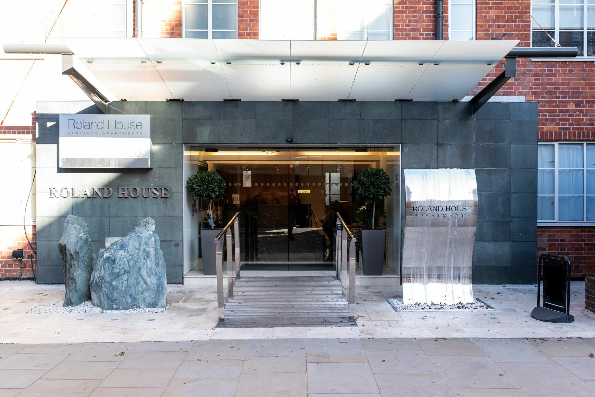 Roland House Aparthotel London Exteriör bild